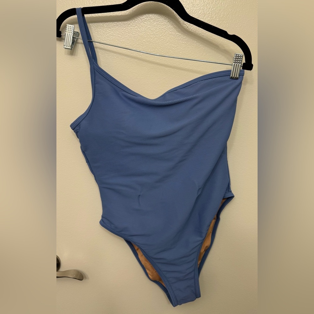 NWT J.Crew Ribbed One-Shoulder One-Piece Swimsuit | Modern Minimal Swim - Picture 3 of 5